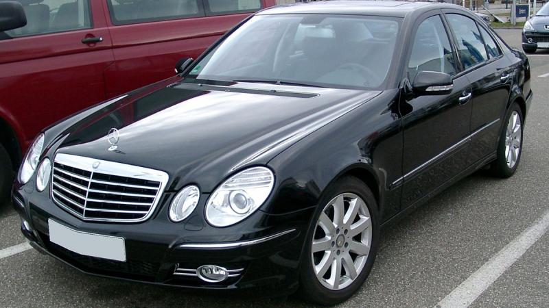 Mercedes E200