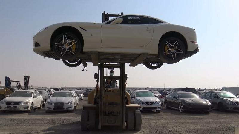 nekrotafeio autokiniton ferrari porsche dubai