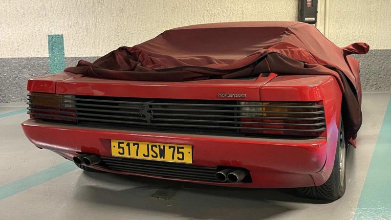 Ferrari Testarossa abandoned