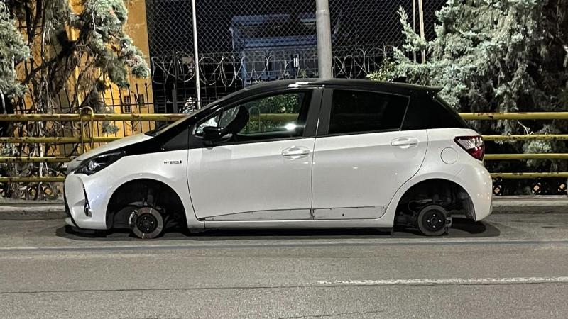 Toyota Yaris Hybrid no wheels