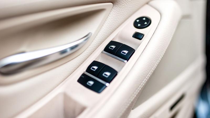 Car power windows 1