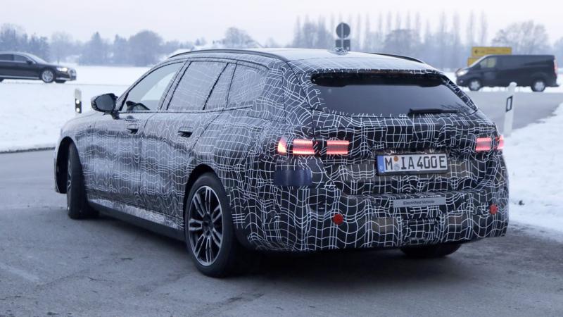 BMW i5 Touring spy