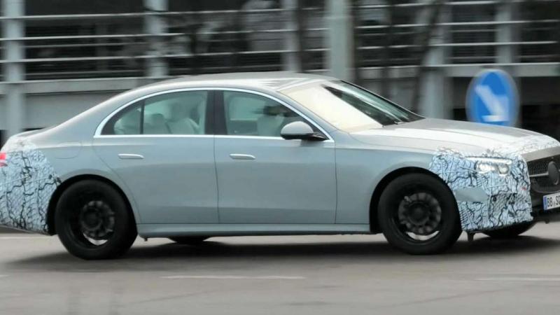 Mercedes-Benz E-Class 2023