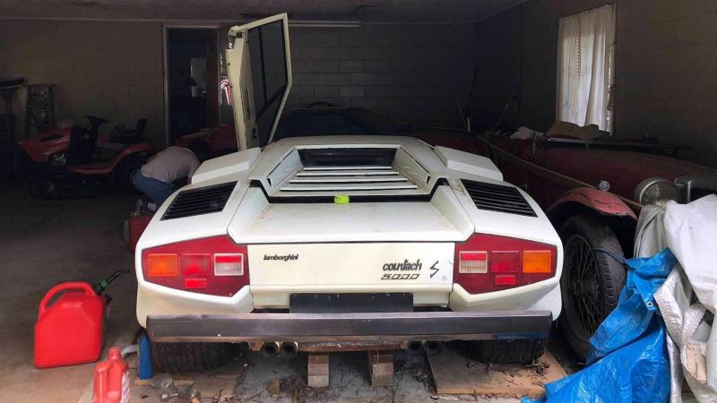 Lamborghini Countach barn find