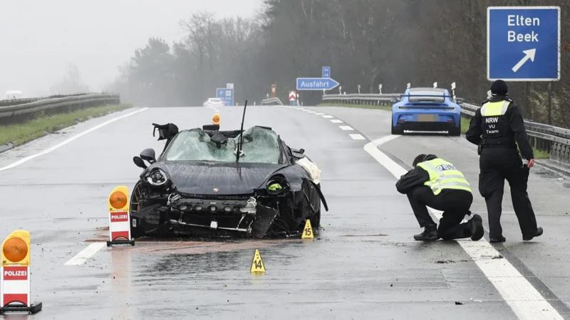 Porsche Crash