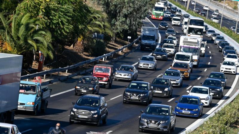 οδηγός φορτηγών κίνηση στους δρόμους