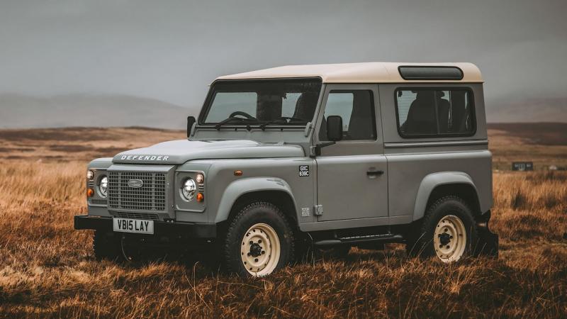 Land Rover Classic Defender V8 Islay Edition