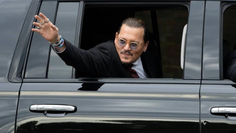 sylogi aytokinitwn johnny Depp