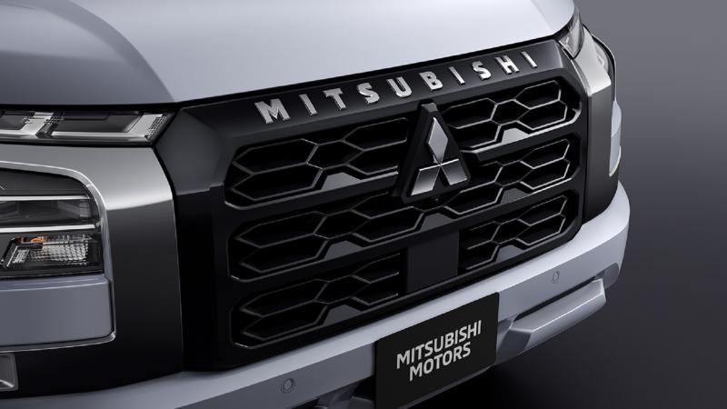 Mitsubishi Triton grille