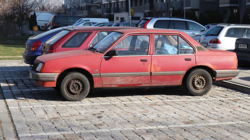 old-car-parking-1