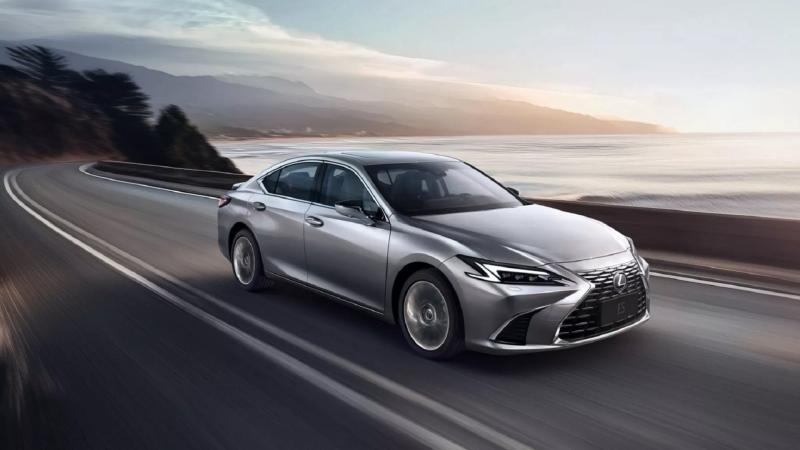 Lexus ES 2026