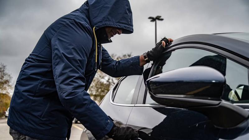 car-theft-keys-11