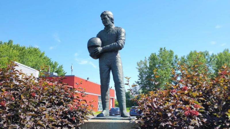 Gilles Villeneuve Statue