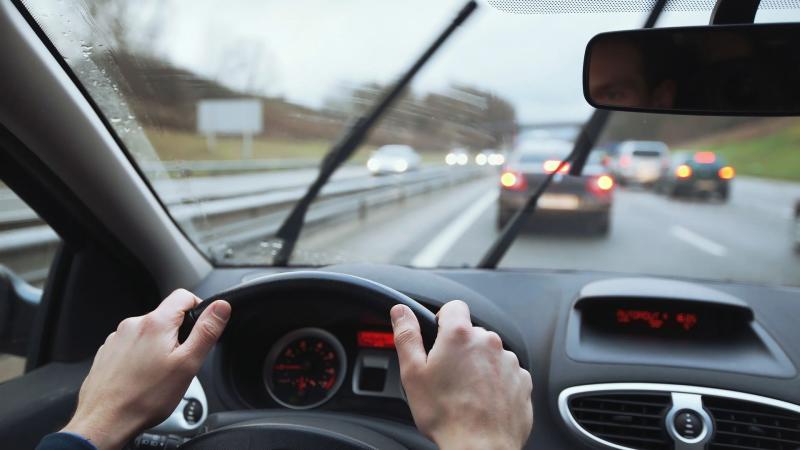 Driving in rainy weather 1