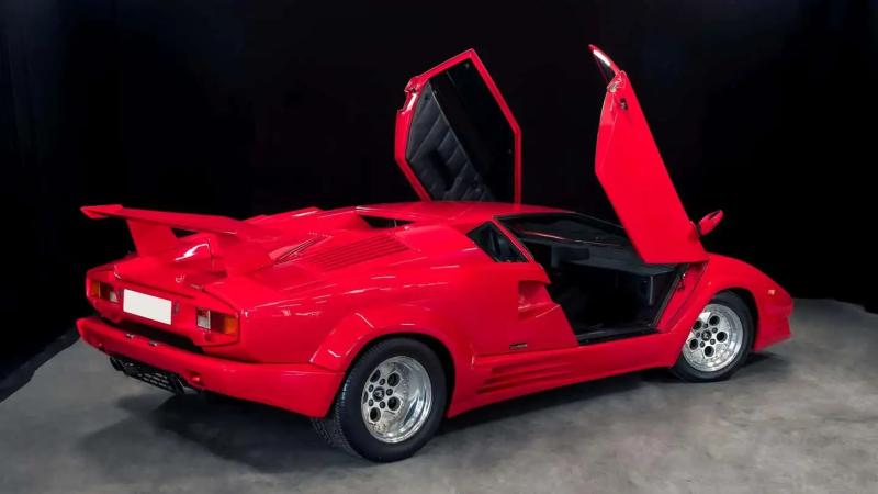 lamborghini countach